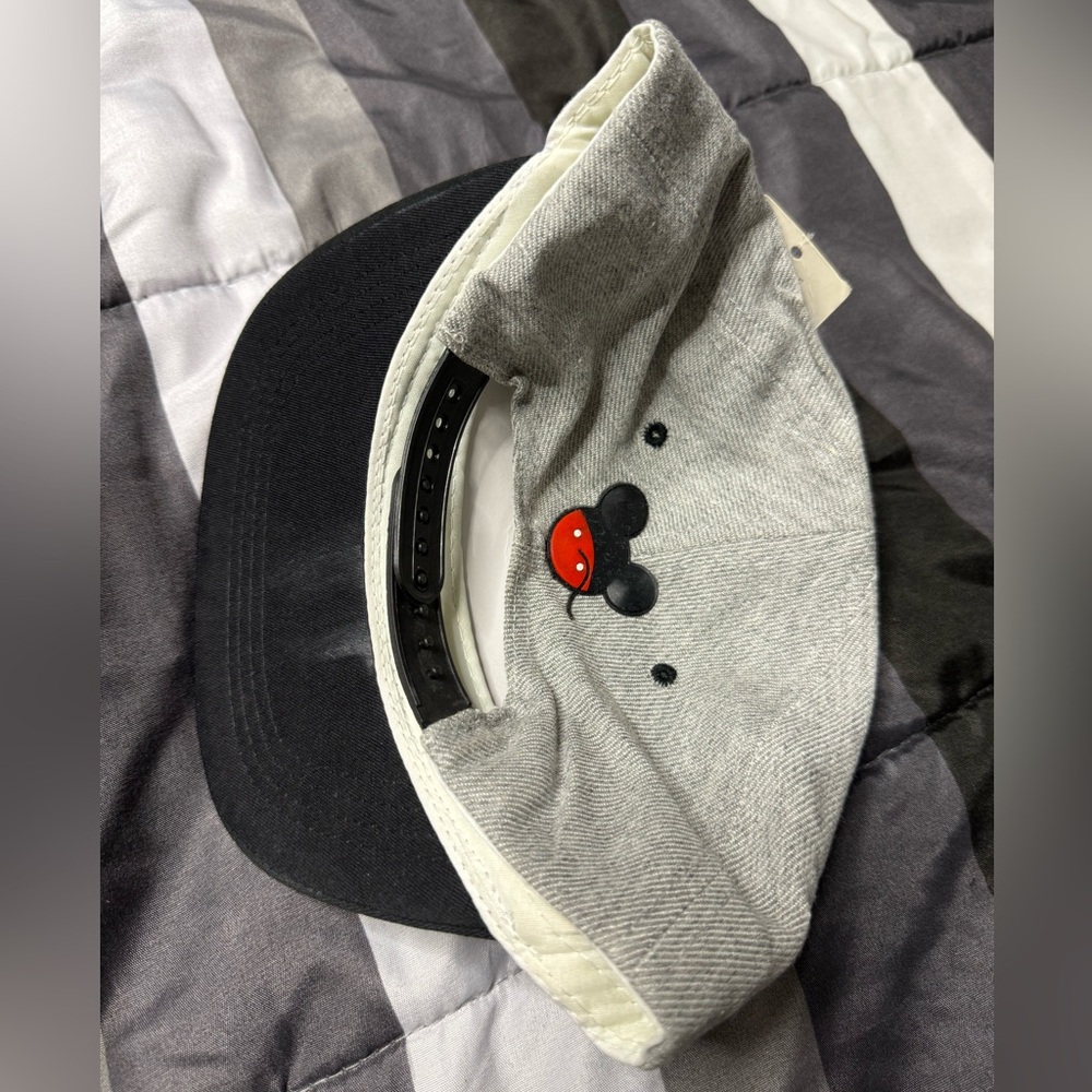 Mickey mouse snapback - Picture 2 of 2